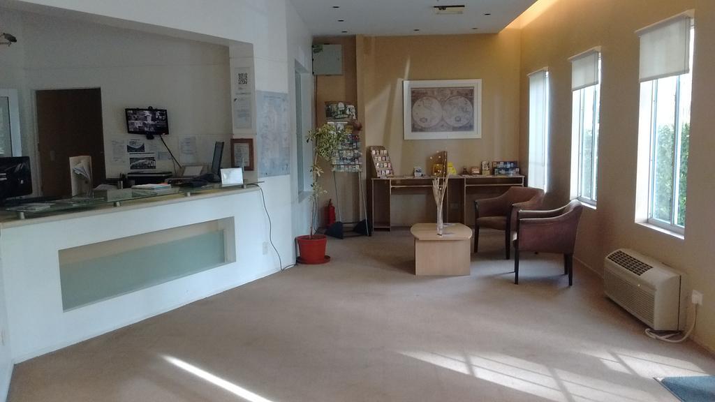 Family Inn Сан-Рафаэль Экстерьер фото